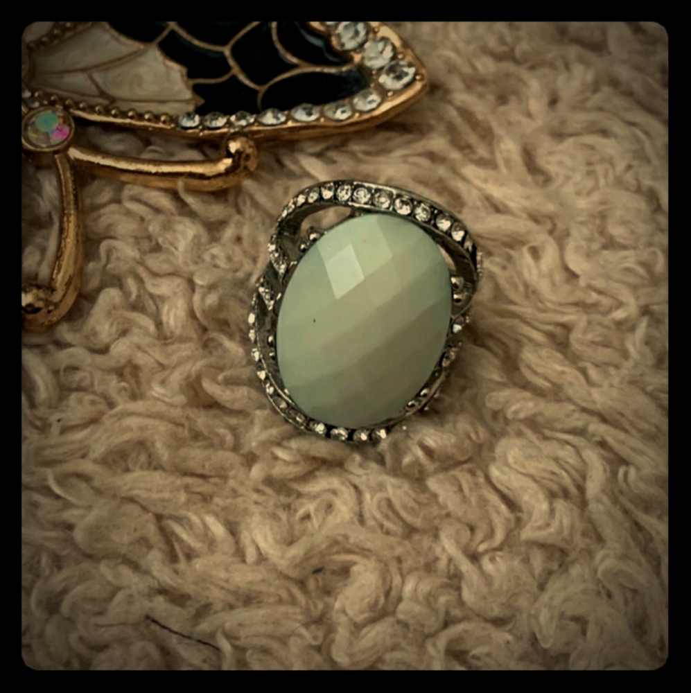 Accent ring